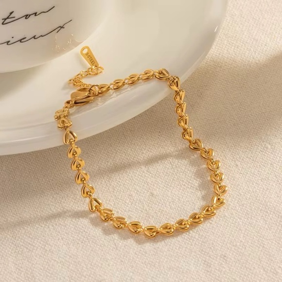 18K Gold plated Bracelet - Picture 4 of 5